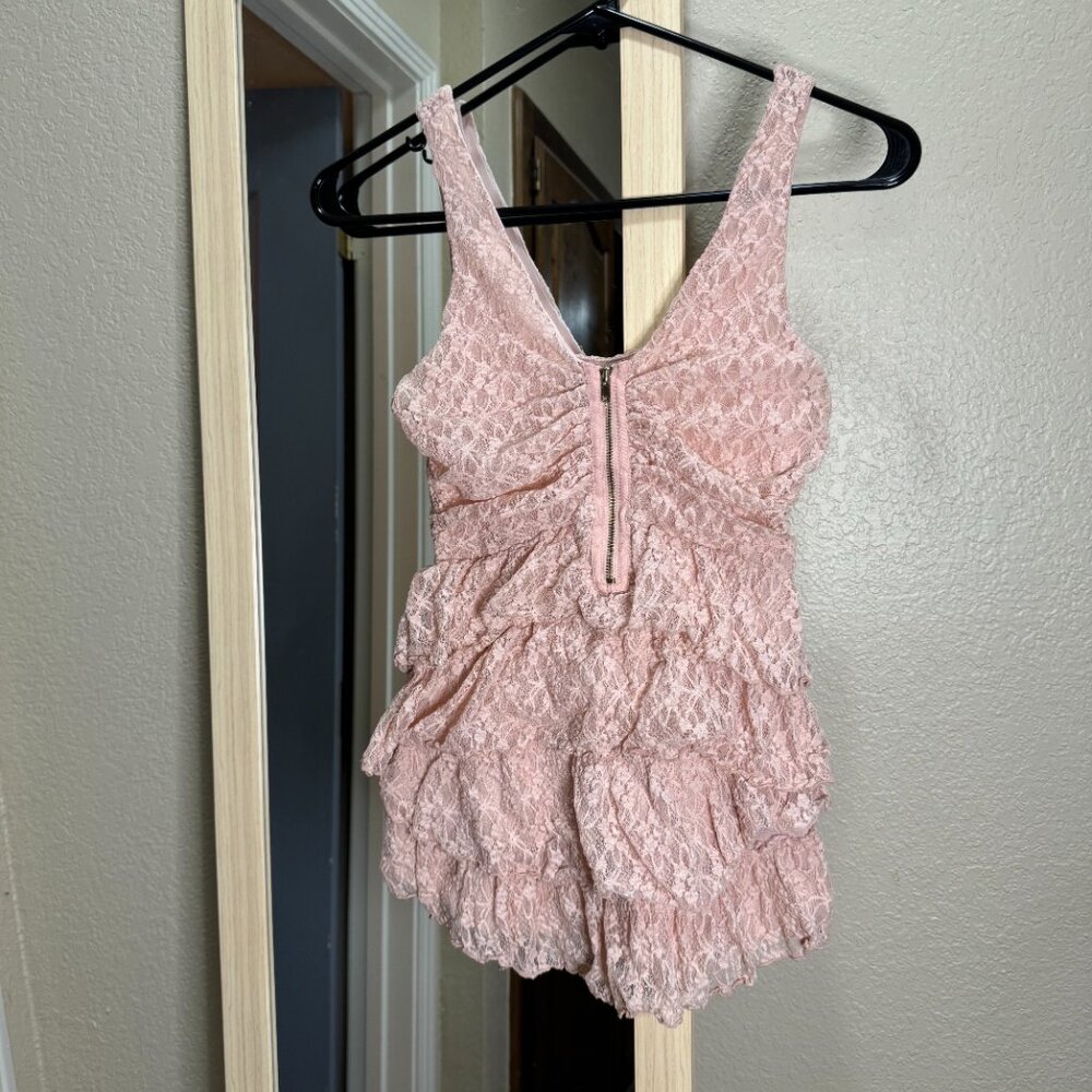 NWOT Moda International Women's Pink lace Shirt